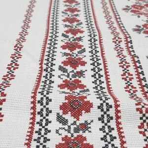 Лляна З Червоним Квітковим Українським Орнаментом Маки На Білому Фоні