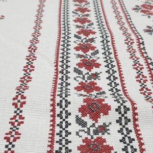 Лляна З Червоним Квітковим Українським Орнаментом Маки На Білому Фоні