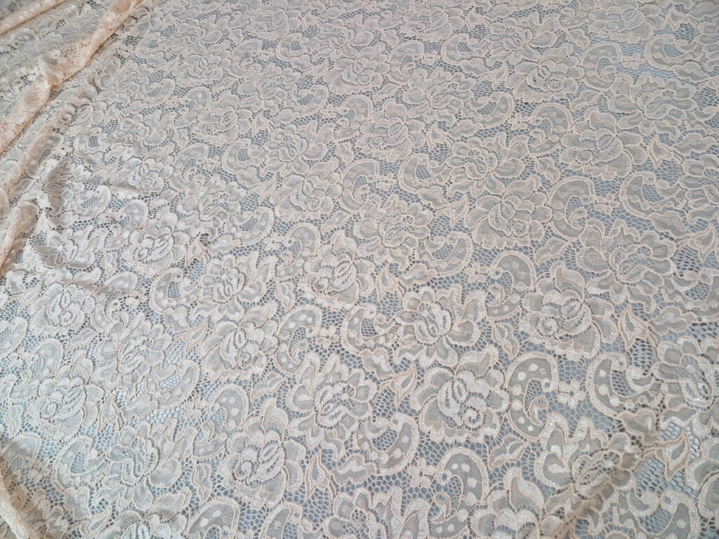 Гіпюр Персик