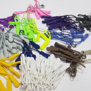 Пулер для бігунка на блискавку чорний з написом classic