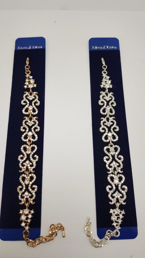 Браслет жіночий ажурний срібний з каменями ширина 17 мм