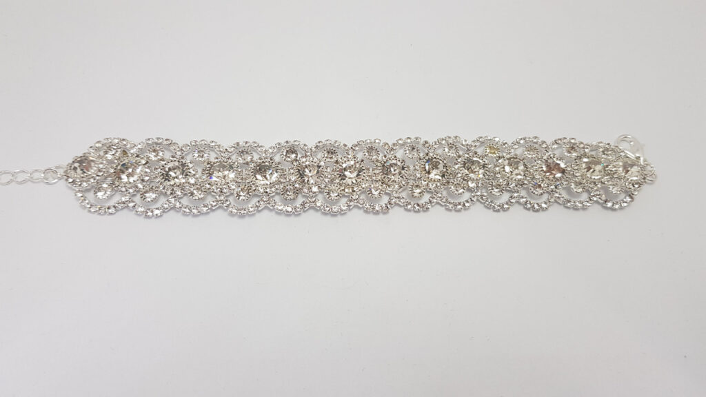 Браслет жіночий ажурний срібний з каменями ширина 23 мм