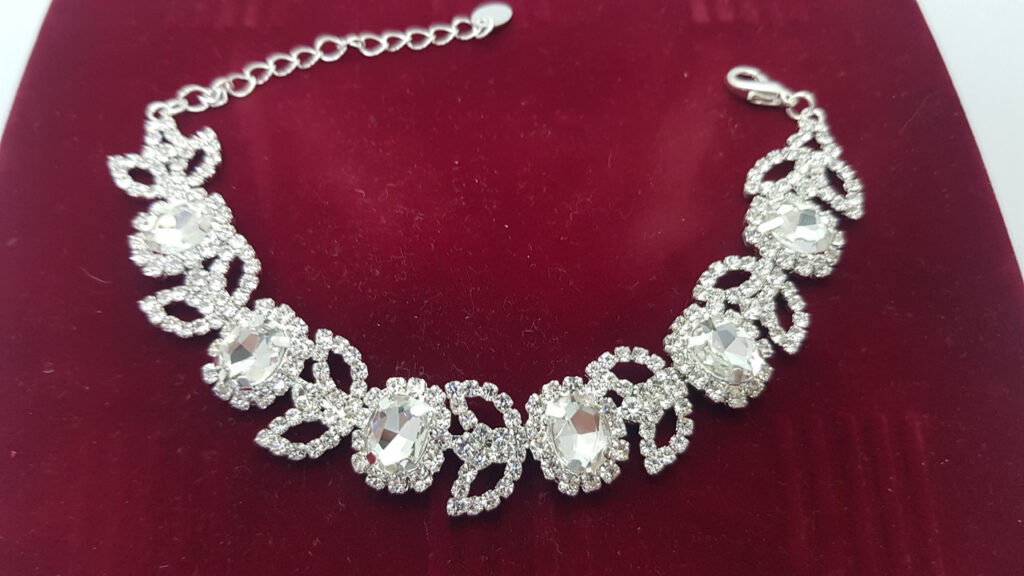 Браслет жіночий ажурний срібний з каменями ширина 20 мм