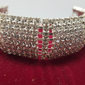 Браслет жіночий сріблястий з білими кристалами ширина 23 мм 8 рядів каменів