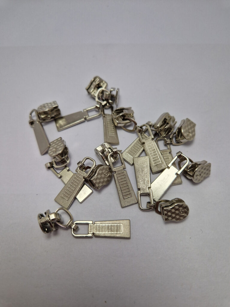 Бігунок на виту блискавку тип 5, сірий