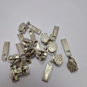 Бігунок на виту блискавку тип 7, нікель