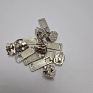 Бігунок на виту блискавку тип 7, серебристий