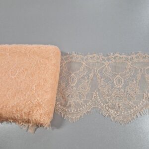 Мереживо французьке світло-персикове, ширина 15.5 см