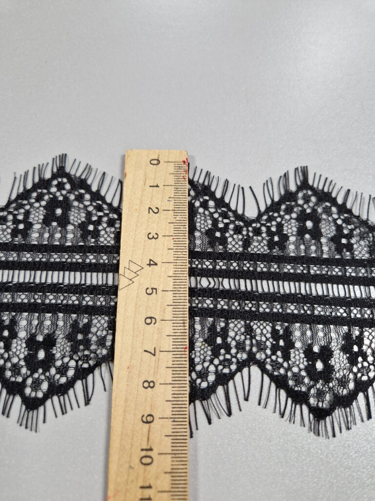 Мереживо французьке чорне, ширина 9.5 см