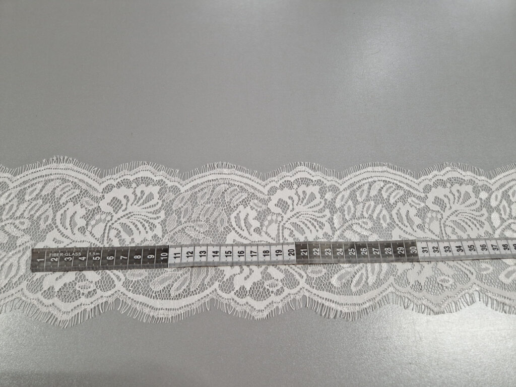Мереживо французьке молочне, ширина 14 см