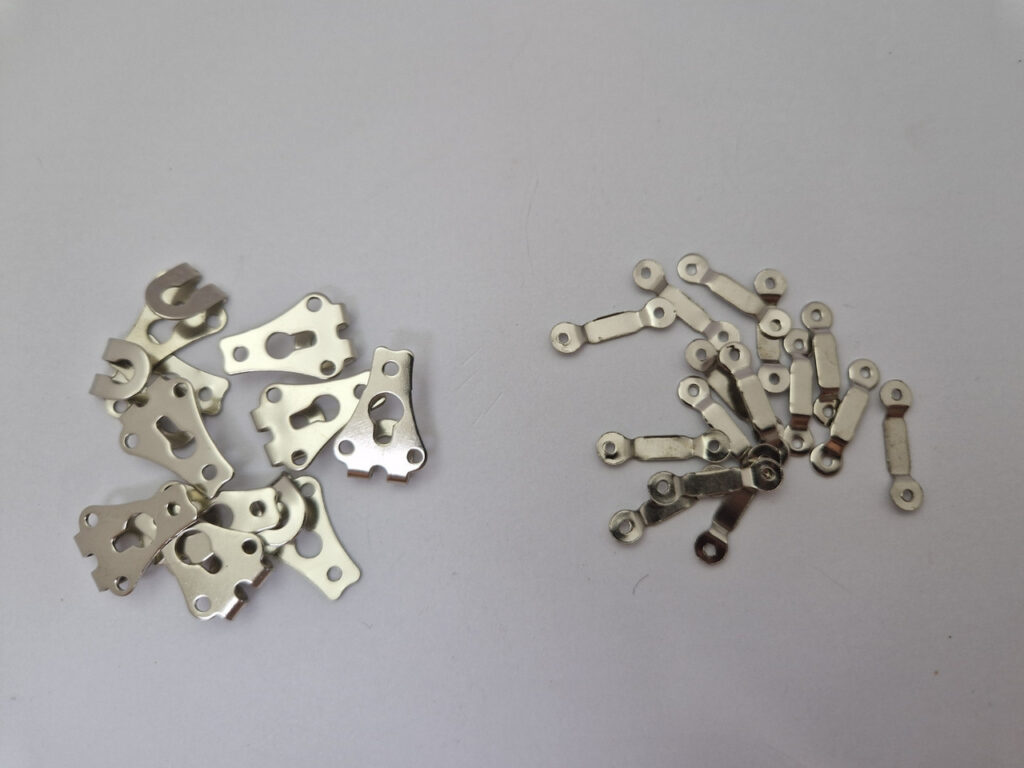 Брючні гачки пришивні, нікель 2 см — метал, никель