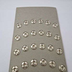 Кнопка пришивна металева white rabbit, колір срібло, 1.5 см