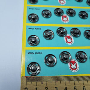 Кнопка пришивна металева white rabbit, колір темний нікель, 1.5 см