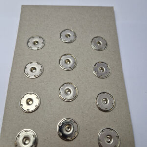 Кнопка пришивна металева white rabbit, колір нікель, 2 см