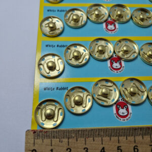 Кнопка пришивна металева white rabbit, колір золото, 1.8 см