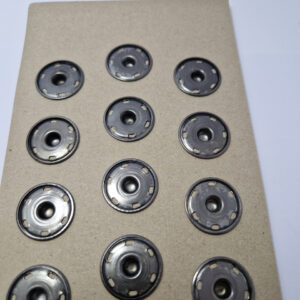 Кнопка пришивна металева white rabbit, колір темний нікель, 2.5 см