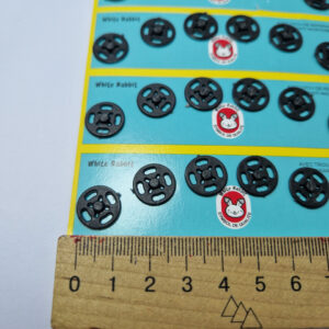 Кнопка пришивна пластикова white rabbit, колір чорна, 1.2 см