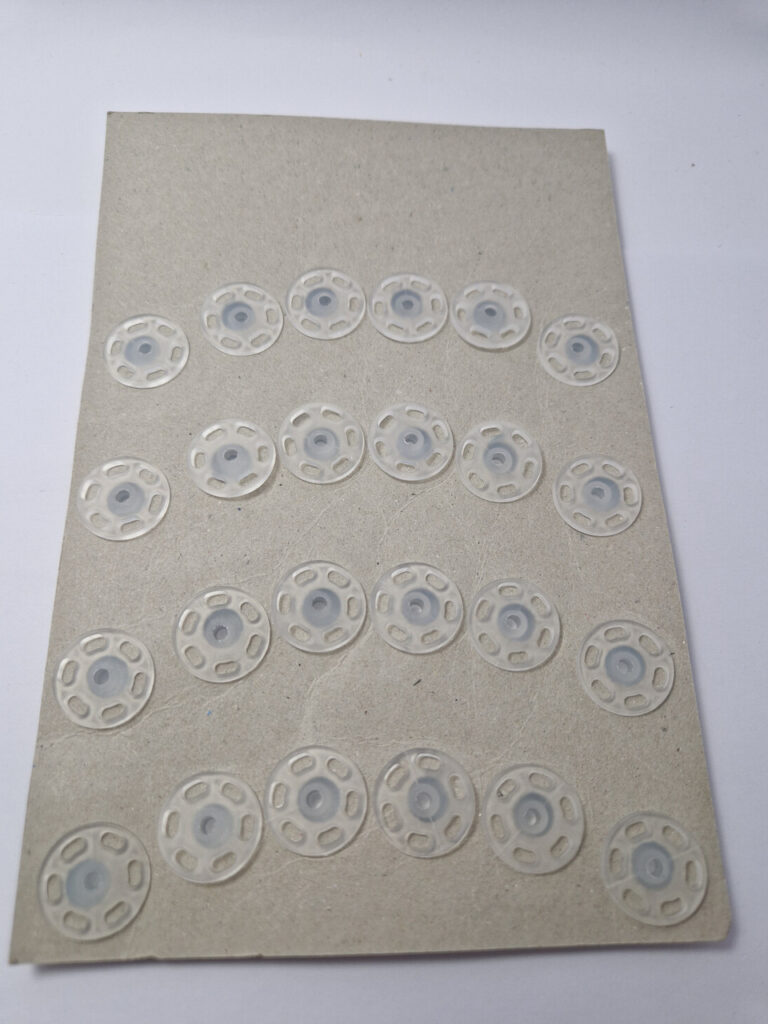 Кнопка пришивна пластикова white rabbit, колір прозорий, 2 см