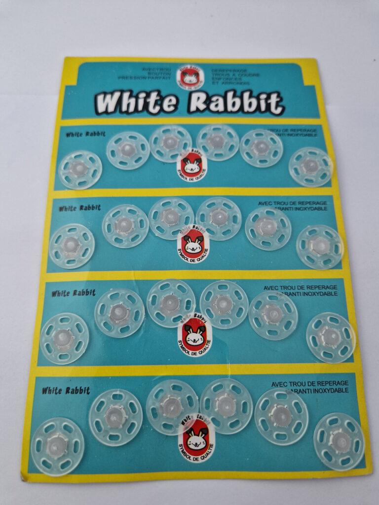 Кнопка пришивна пластикова white rabbit, колір прозорий, 2 см