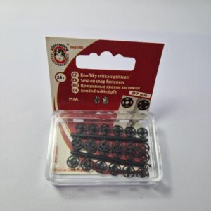 Упаковка кнопок пришивних пластикових для тканин koh-i-noor, колір чорний, 0.7 см, упаковка 24 штуки