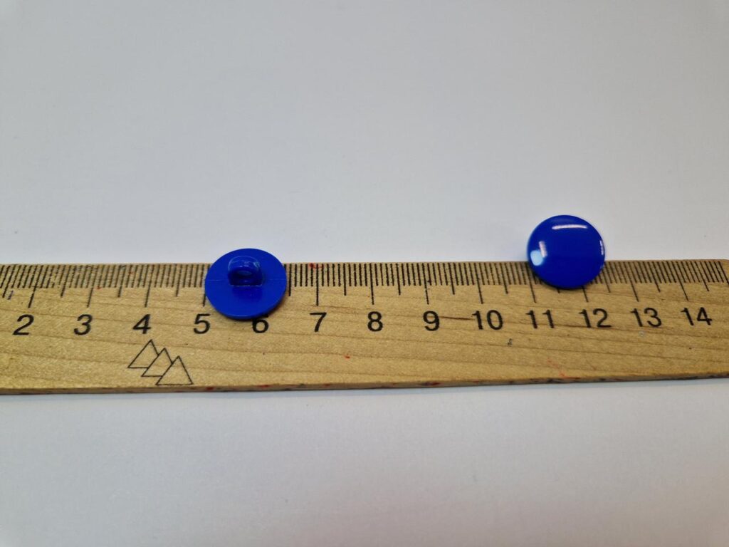 Гудзик синій на ніжці 1.5 см