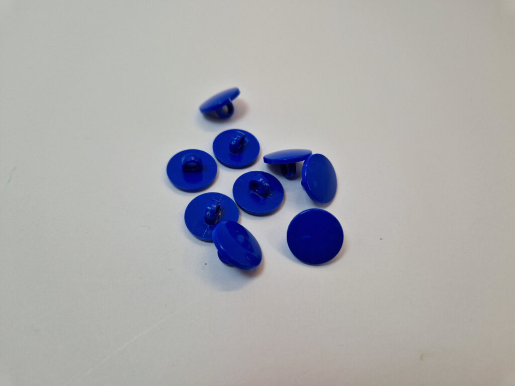 Гудзик синій на ніжці 1.5 см