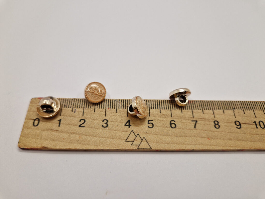 Гудзик на ніжці тілесна 1.2 см