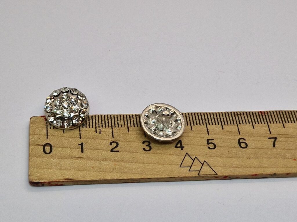 Гудзик на ніжці нікель з камінцями 1.4 см