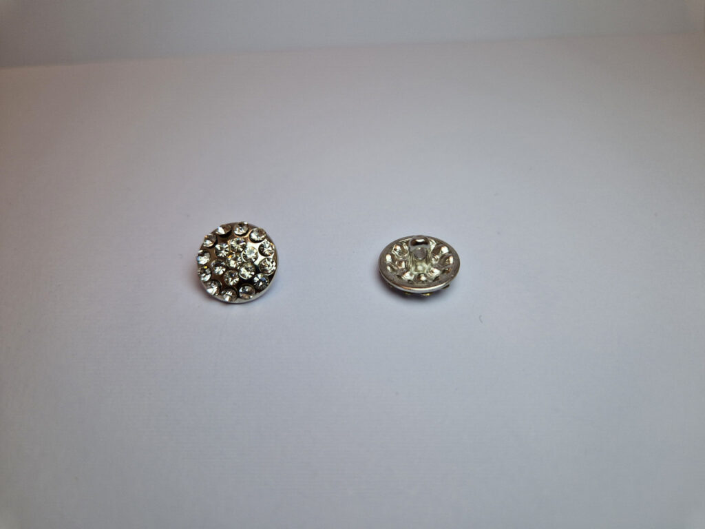 Гудзик на ніжці нікель з камінцями 1.4 см