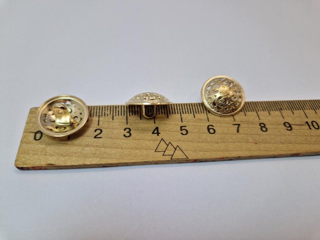 Гудзик на ніжці золотистий металевий 1.7 см