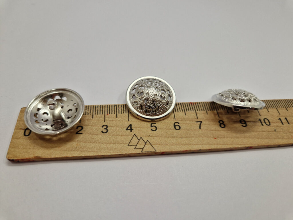 Гудзик на ніжці нікель металевий 2.3 см