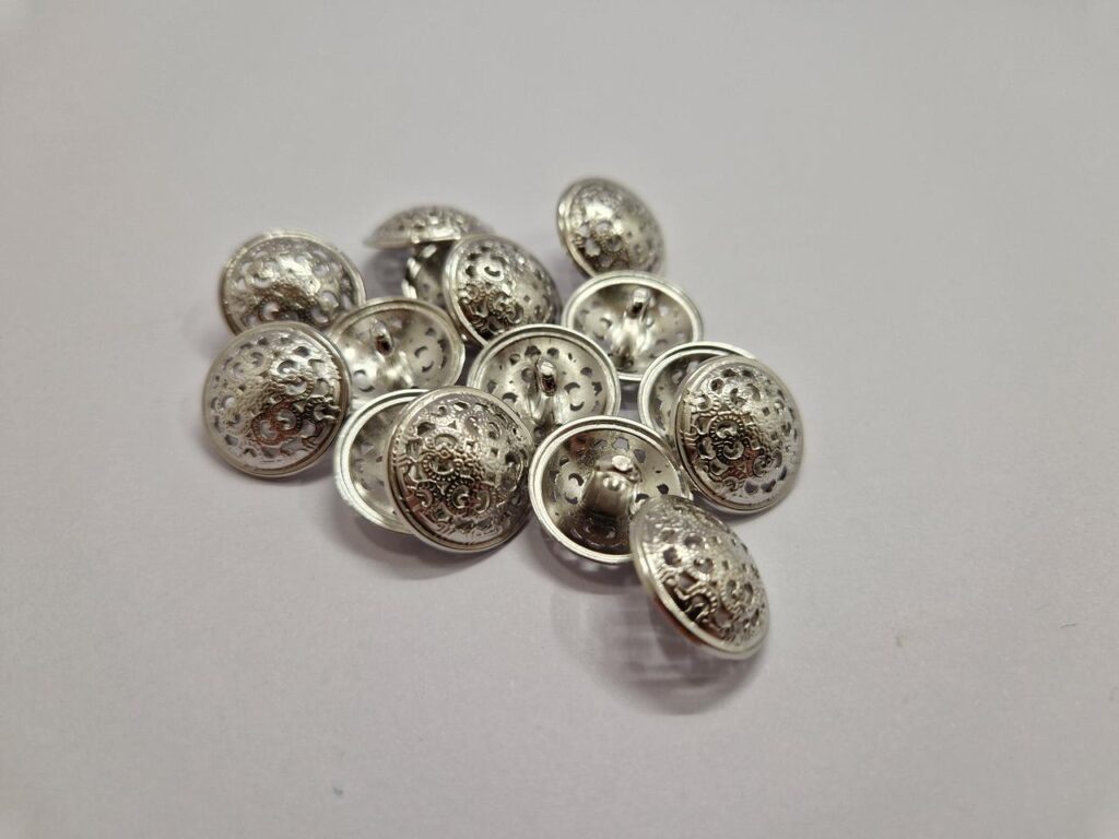 Гудзик на ніжці нікель металевий 1.7 см