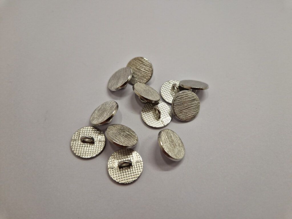 Гудзик на ніжці нікель металевий 1.5 см