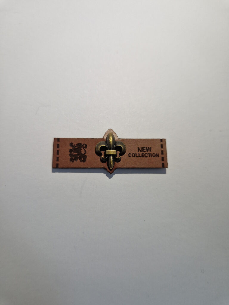 Нашивка шкіряна пришивна з