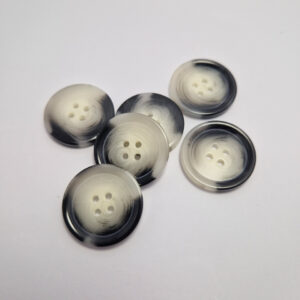 Гудзик сіра з наскрізними отворами діаметром 2.6 см