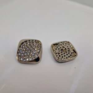 Гудзик на ніжці сріблястий з камінцями (в наявності три кольори та три розміри) - 2 см