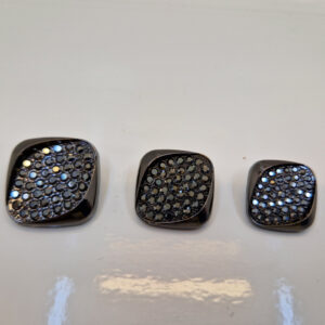 Гудзик на ніжці чорна з камінцями (в наявності три кольори та три розміри) - 2,5 см