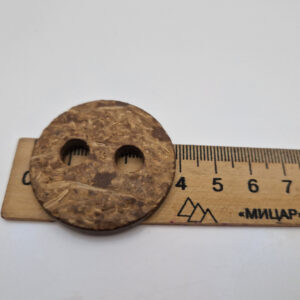 Гудзик з наскрізними отворами, діаметр 3.9 см (в наявності 2 розміри)