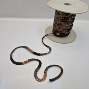 Паєтки на нитці, коричневі