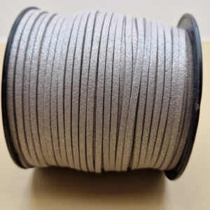 Замшевий шнур плоский сріблястий з блиском 3 мм