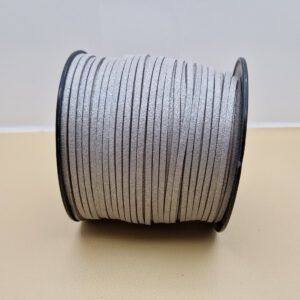 Замшевий шнур плоский сріблястий з блиском 3 мм