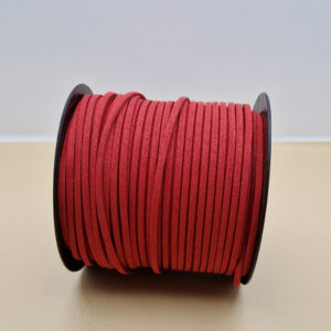 Замшевий шнур плоский червоний матовий 3 мм