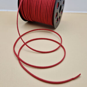 Замшевий шнур плоский червоний матовий 3 мм