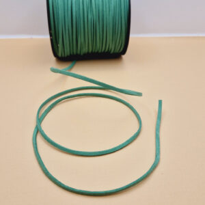 Замшевий шнур плоский зелений матовий 3 мм