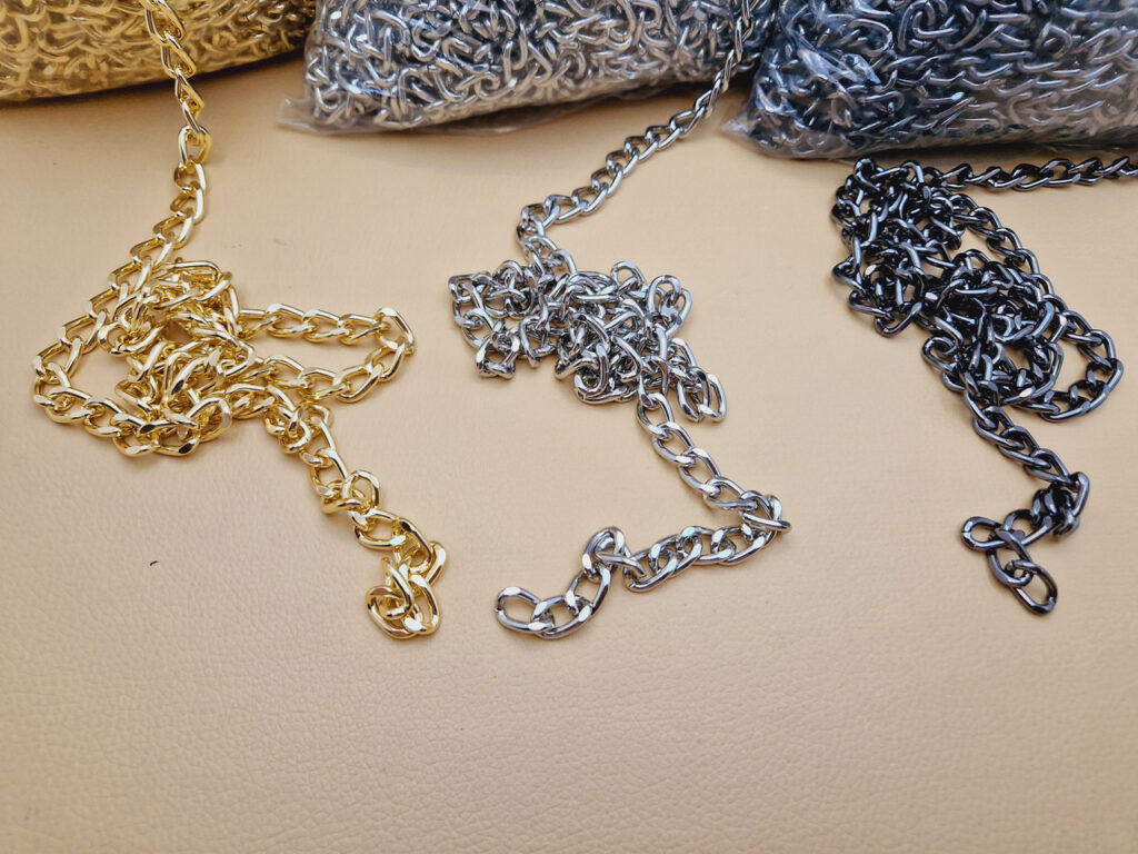 Декоративний ланцюг колір золото (к-16)