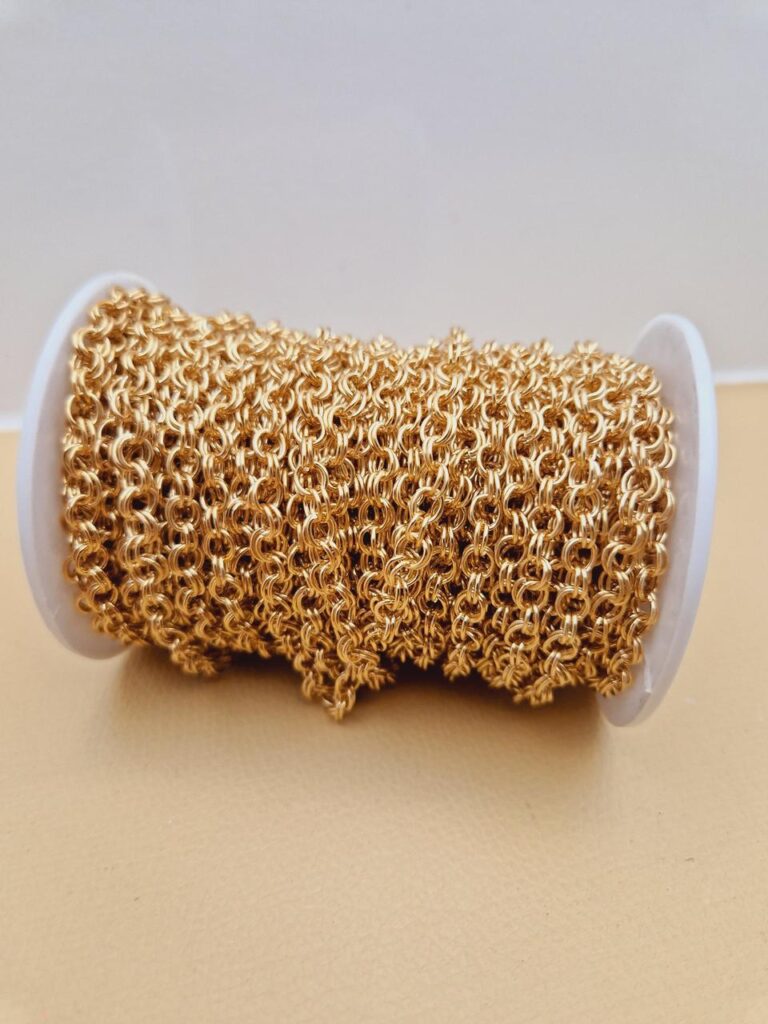 Декоративний ланцюг колір золото — метал, золотистий