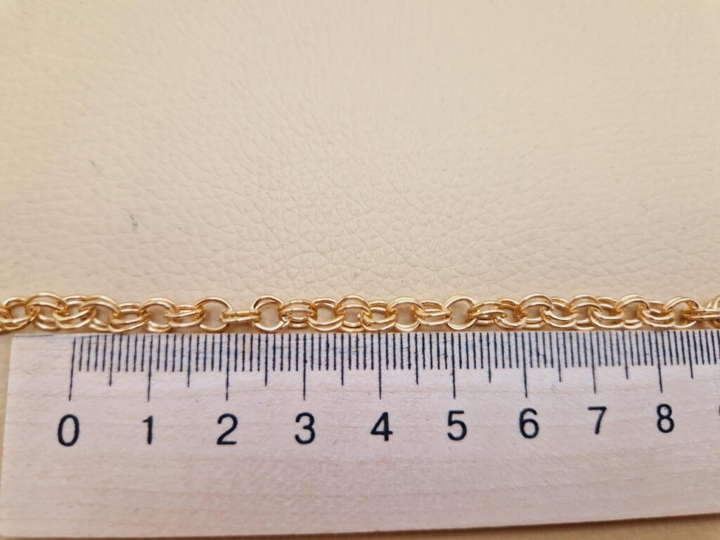 Декоративний ланцюг колір золото — метал, золотистий