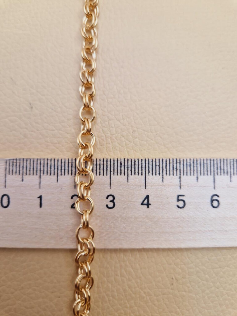 Декоративний ланцюг колір золото — метал, золотистий