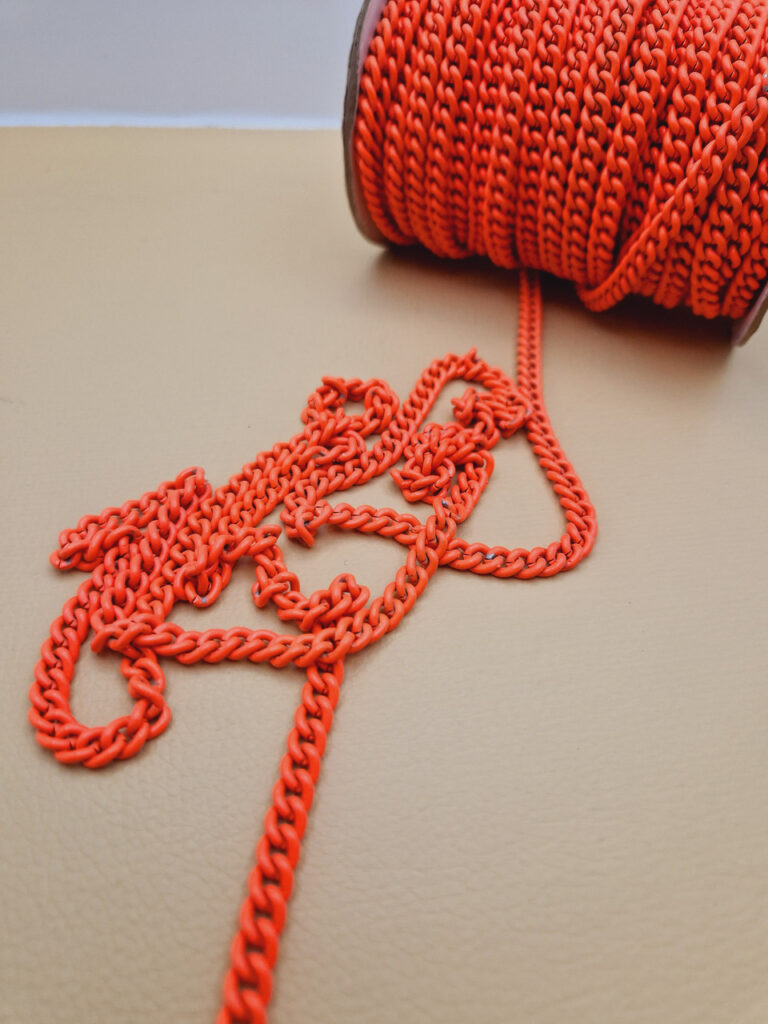 Декоративний ланцюг колір неоновий помаранчевий