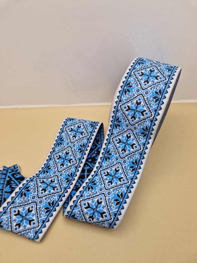 Стрічка з українським орнаментом блакитна, 45 мм